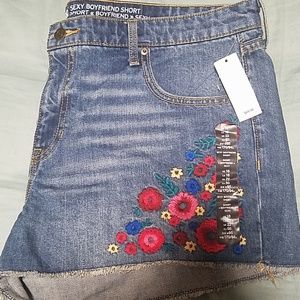Gap Factory Sexy Boyfriend fit Jean shorts